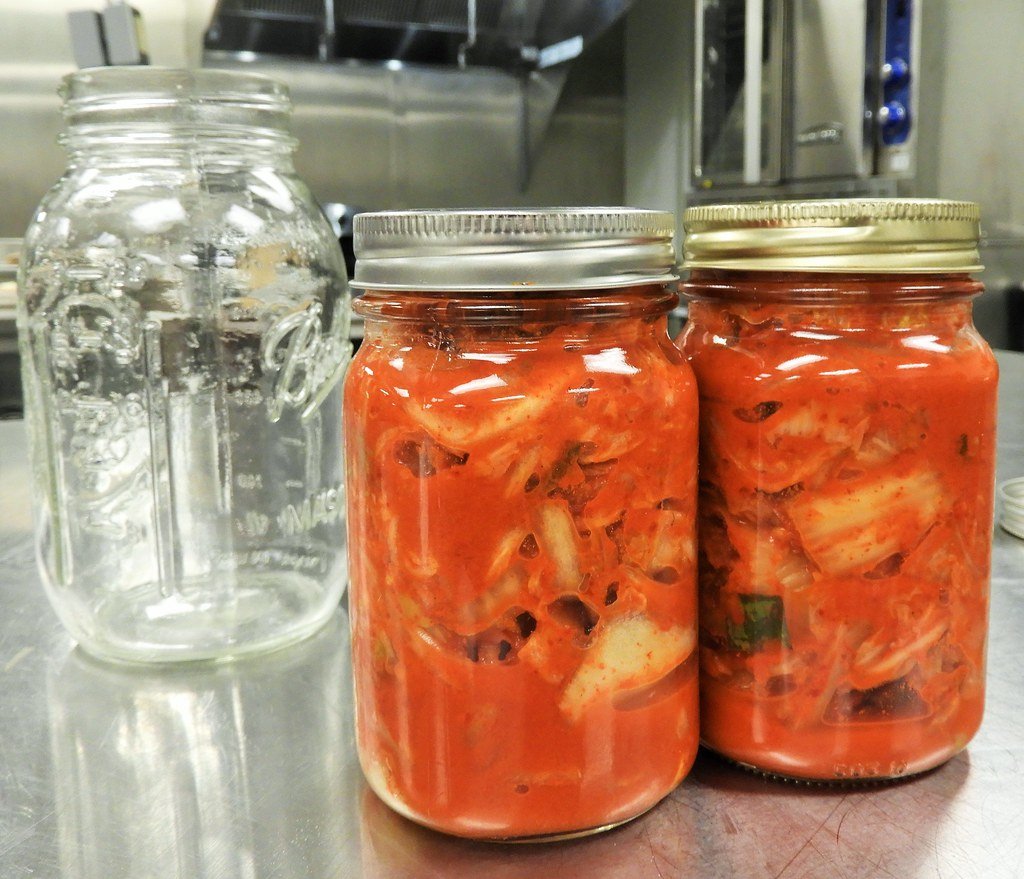Kimchi caseiro: fermentado coreano com gochugaru